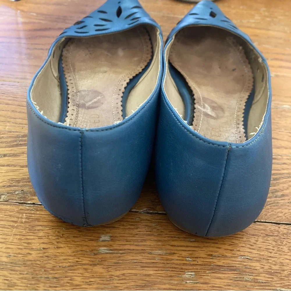 4/$10 - Restricted Laser Cutout Flats - Blue